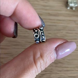 Pandora silver clip with crystal